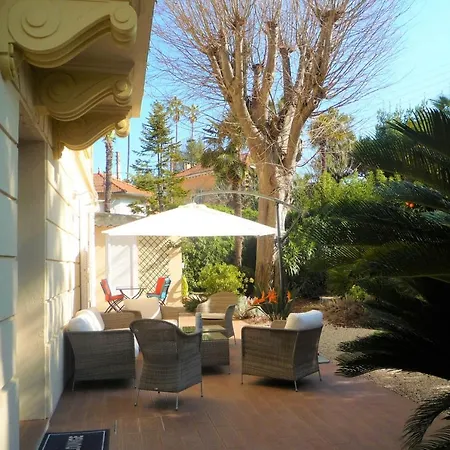 Beautiful And Spacious With A Lovely Garden
