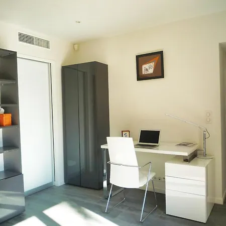 Appartement Beautiful And Spacious With A Lovely Garden